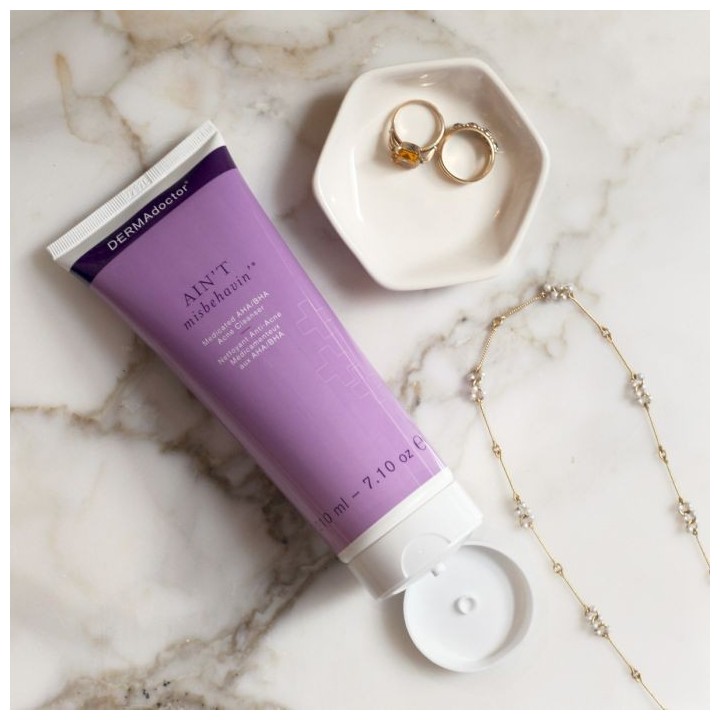 Ain't Misbehavin' Medicated AHA/BHA Acne Cleanser