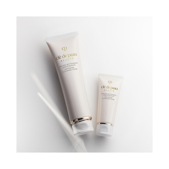 SOFTENING CLEANSING FOAM N
