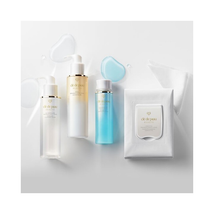 MAKEUP CLEANSING TOWELETTES